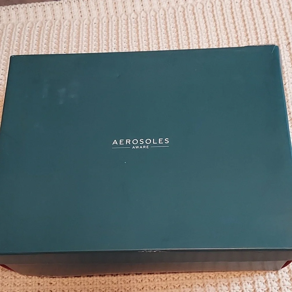 AEROSOLES dave platform